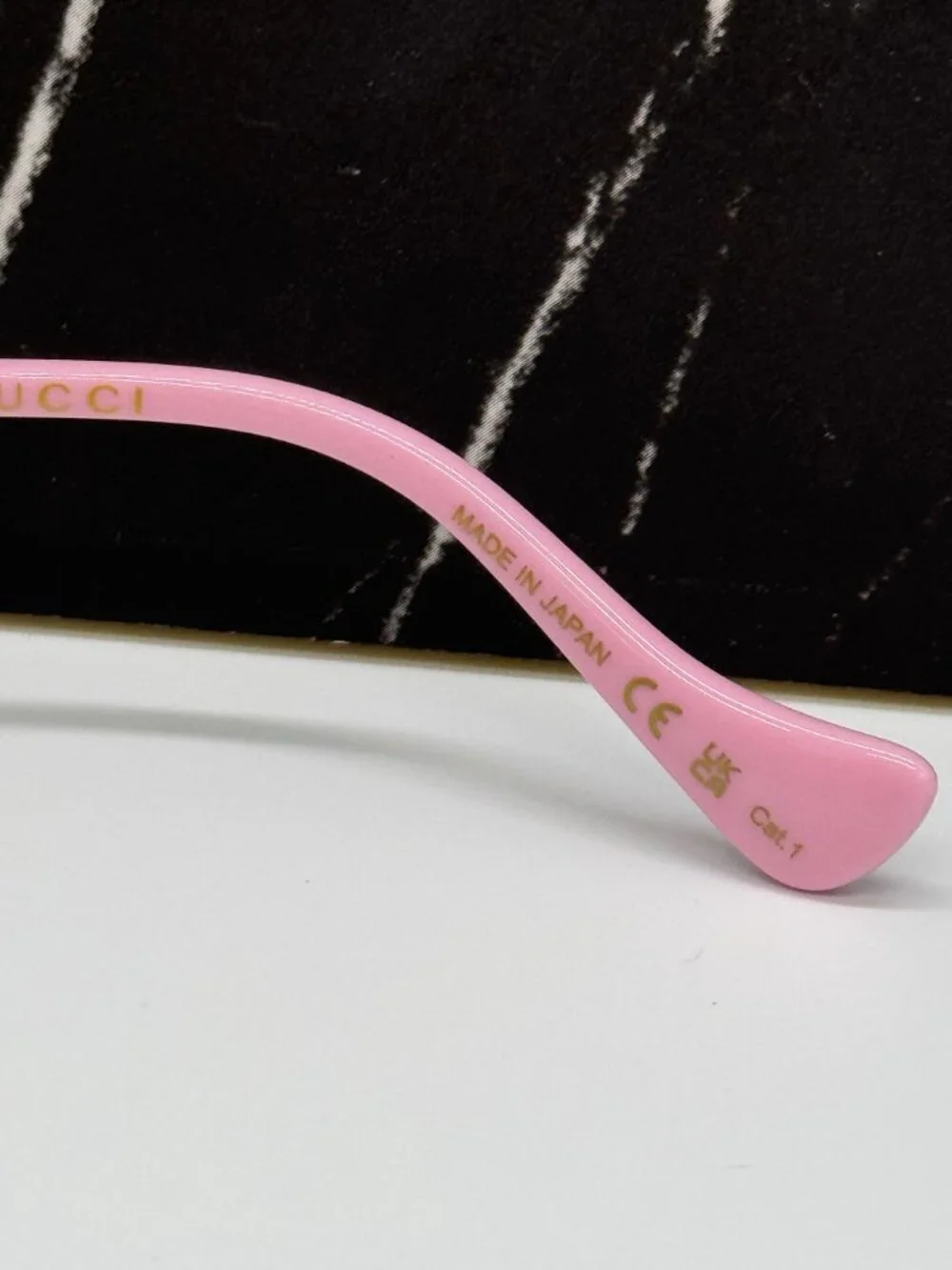 NEW GUCCI GG1600S 004 GOLD/PINK WOMEN SUNGLASSES WITH CHAIN